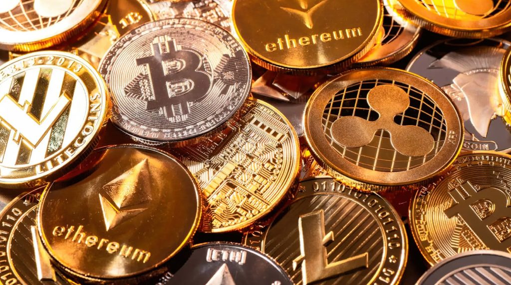 Криптовалюты и цифровой рубль: обзор рынка в декабре 2023